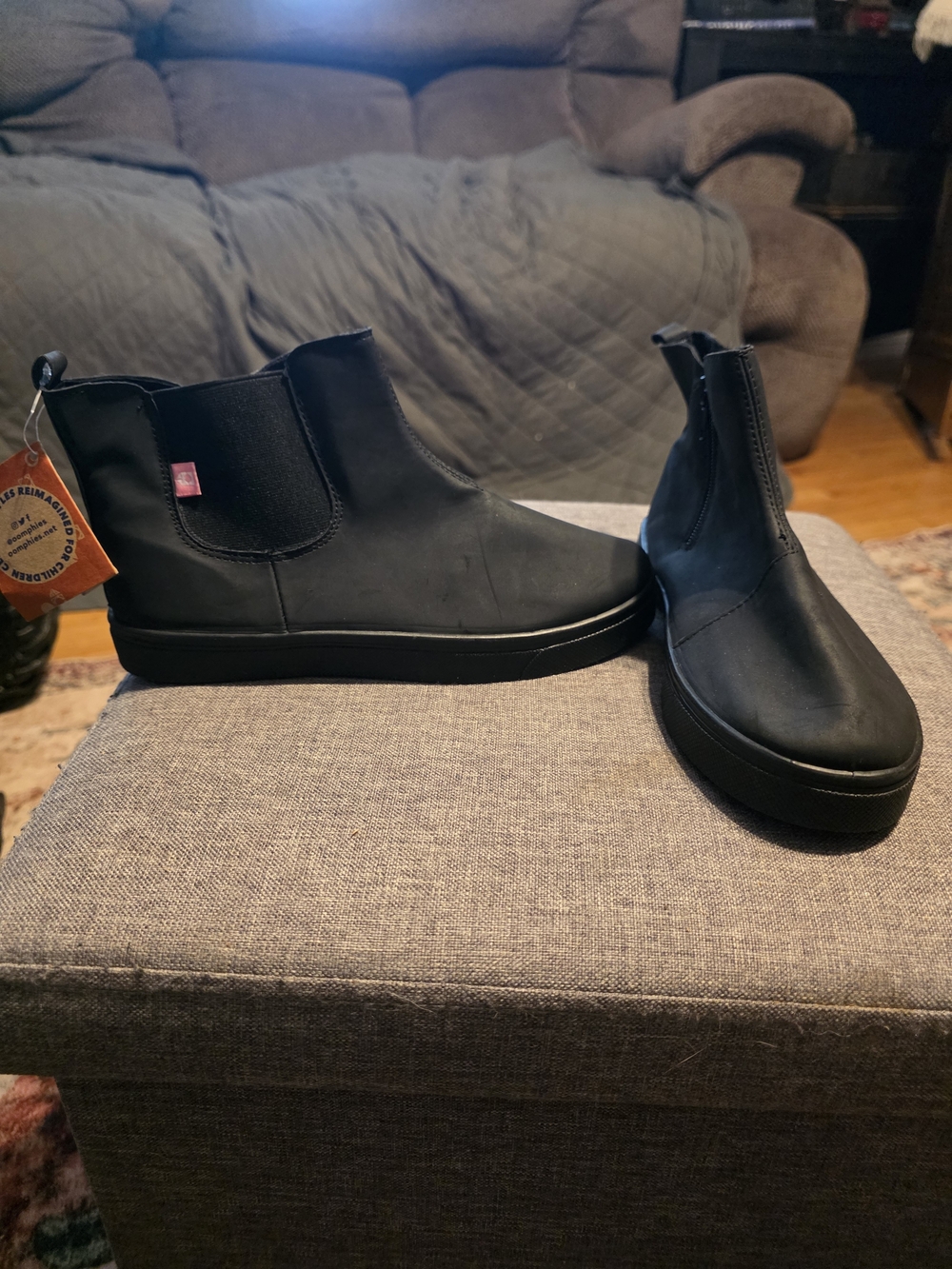 oomphies Kids Black Chelsea Ankle Boots